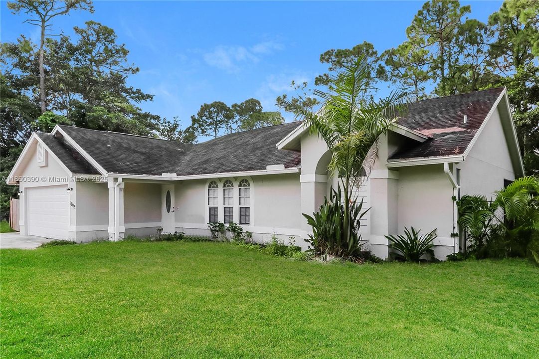 For Rent: $3,195 (3 beds, 2 baths, 1489 Square Feet)