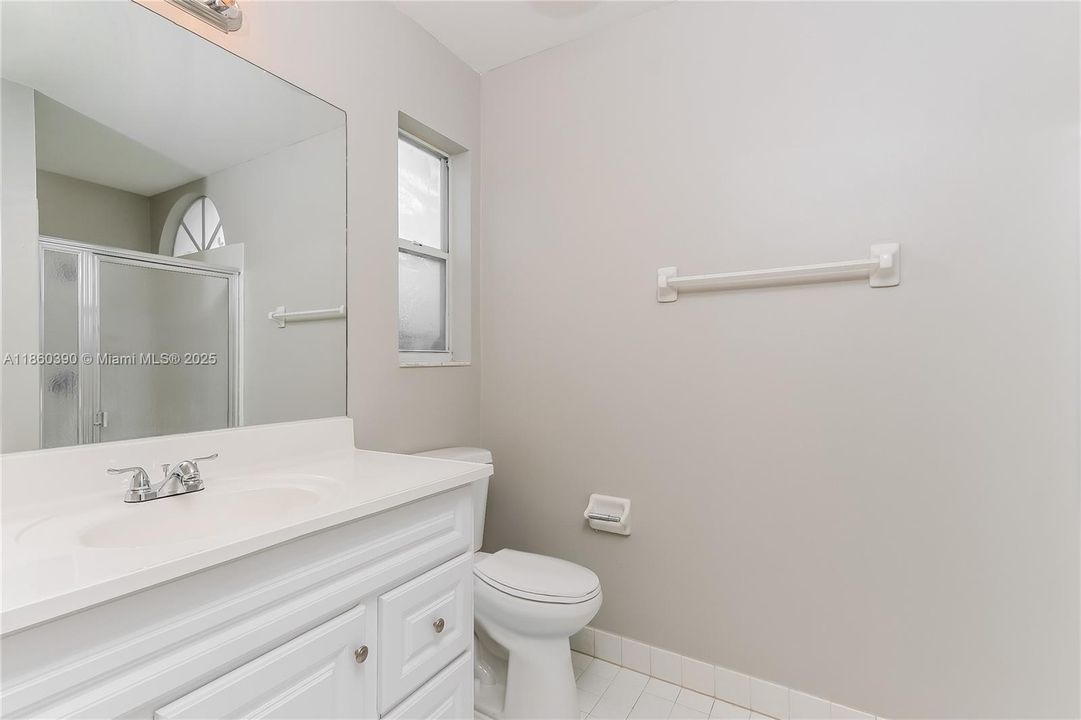 For Rent: $3,195 (3 beds, 2 baths, 1489 Square Feet)