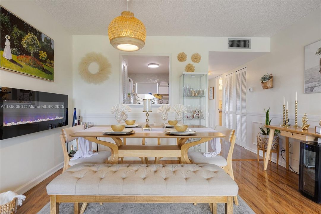 Active With Contract: $125,000 (1 beds, 1 baths, 856 Square Feet)