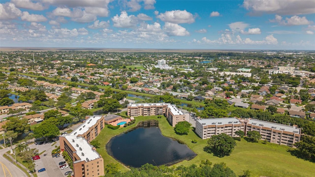 Active With Contract: $125,000 (1 beds, 1 baths, 856 Square Feet)