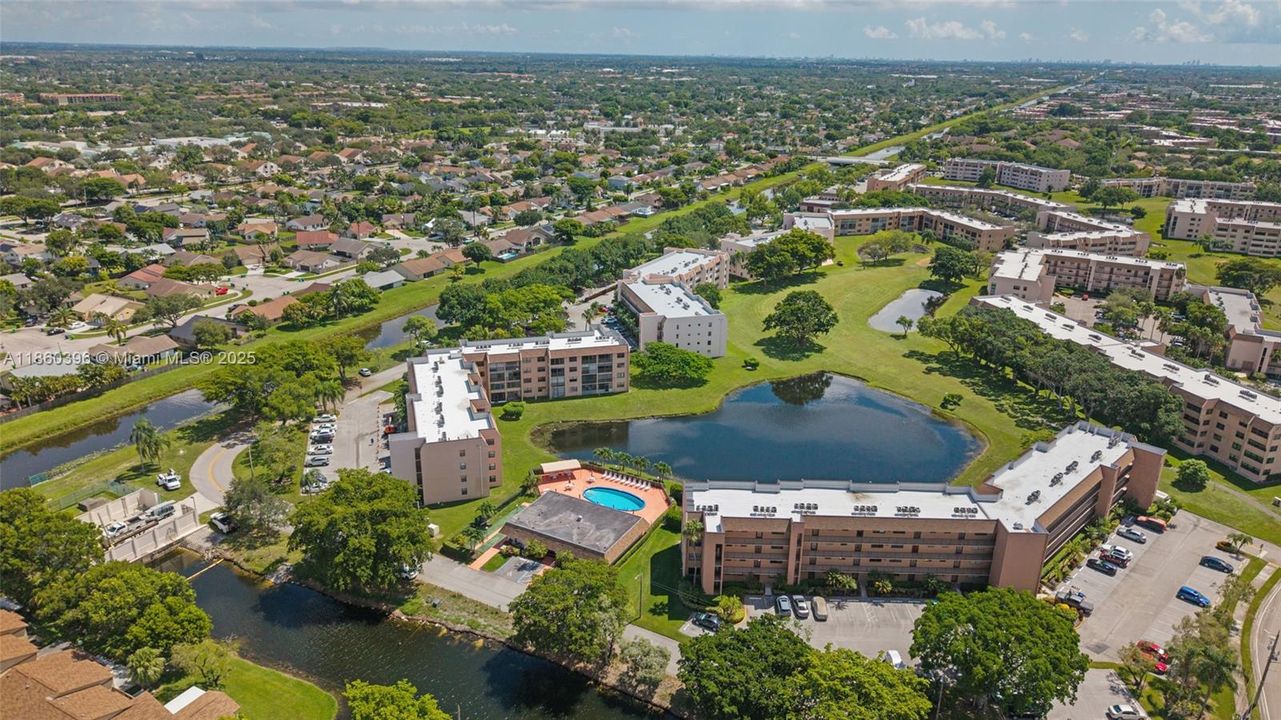 Active With Contract: $125,000 (1 beds, 1 baths, 856 Square Feet)