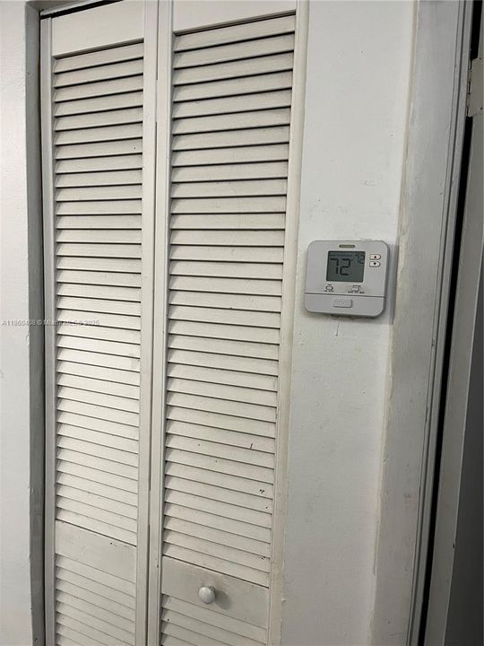 Active With Contract: $200,000 (1 beds, 1 baths, 734 Square Feet)