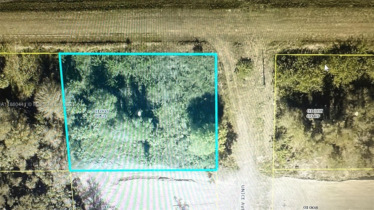 For Sale: $21,000 (0.25 acres)