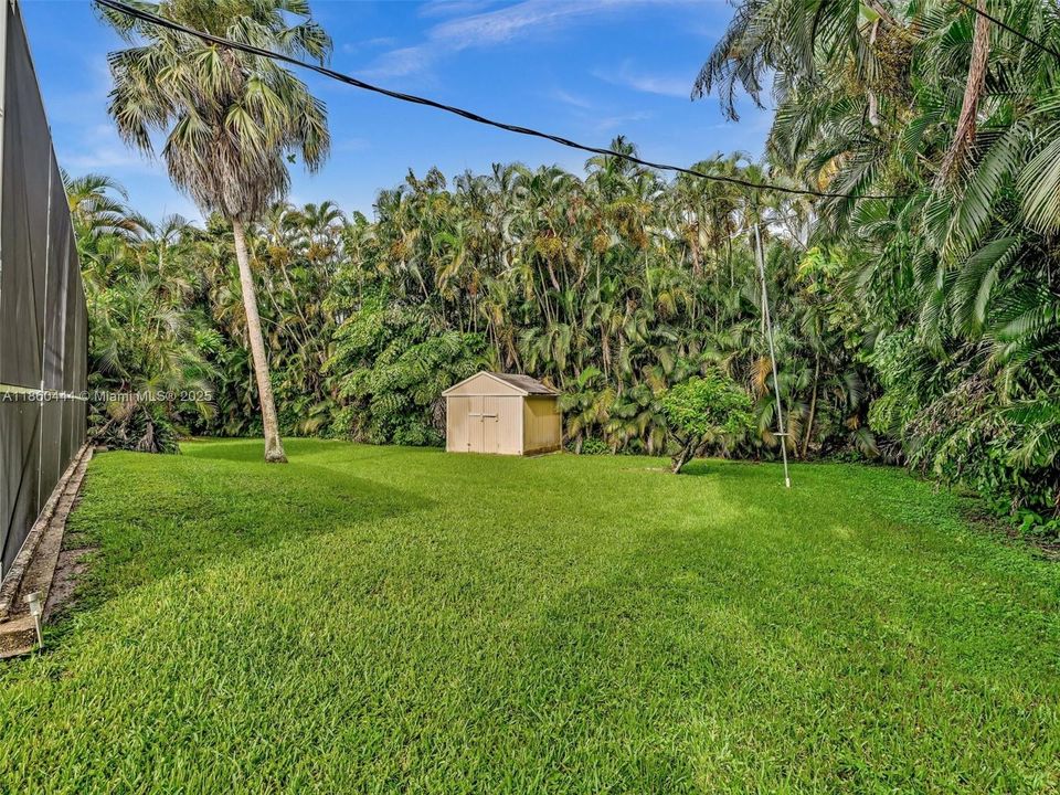 合同活跃: $949,000 (3 贝兹, 2 浴室, 1779 平方英尺)