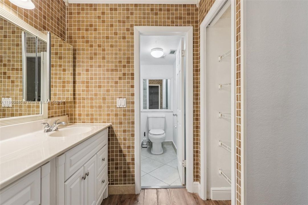 待售: $310,000 (2 贝兹, 2 浴室, 1256 平方英尺)