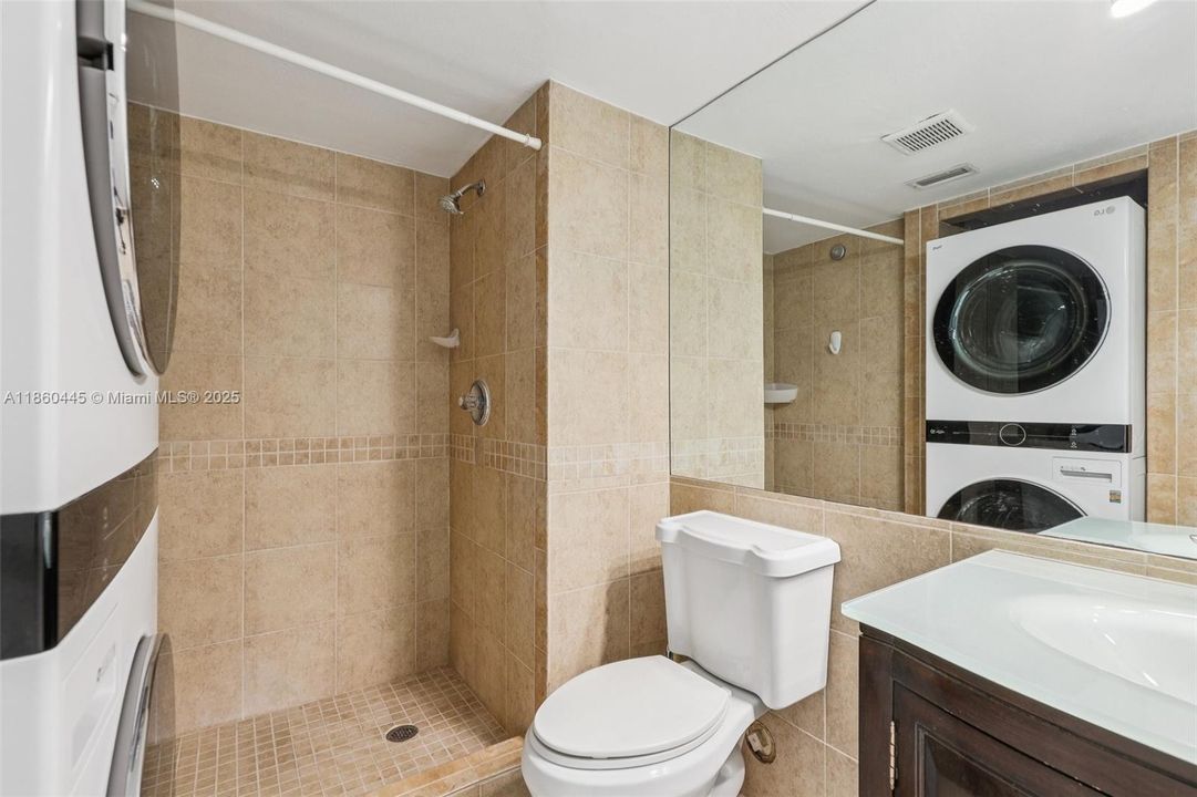 待售: $310,000 (2 贝兹, 2 浴室, 1256 平方英尺)