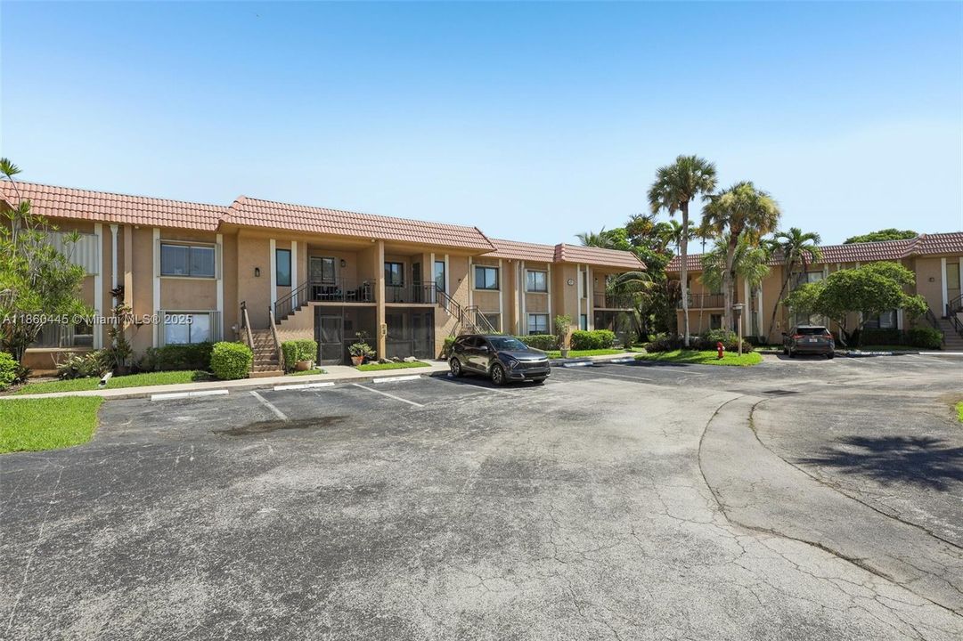 待售: $310,000 (2 贝兹, 2 浴室, 1256 平方英尺)