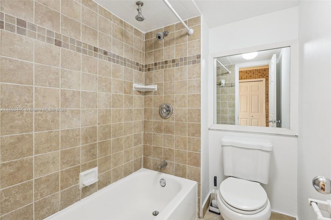 待售: $310,000 (2 贝兹, 2 浴室, 1256 平方英尺)