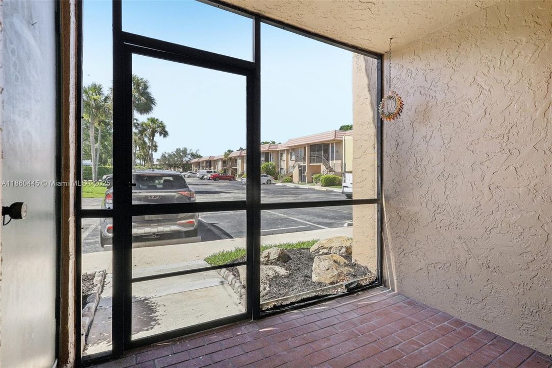 待售: $310,000 (2 贝兹, 2 浴室, 1256 平方英尺)