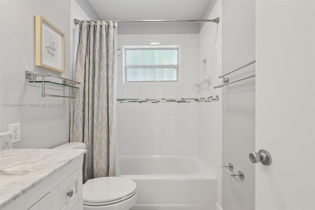 合同活跃: $745,000 (3 贝兹, 2 浴室, 1224 平方英尺)