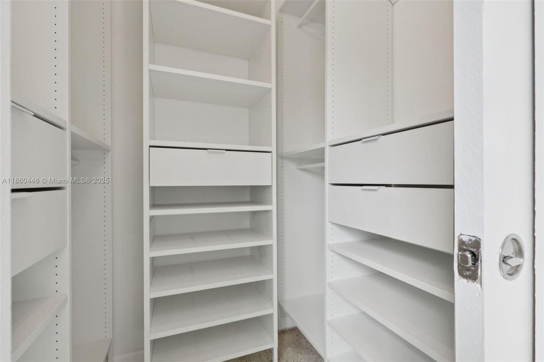 合同活跃: $745,000 (3 贝兹, 2 浴室, 1224 平方英尺)