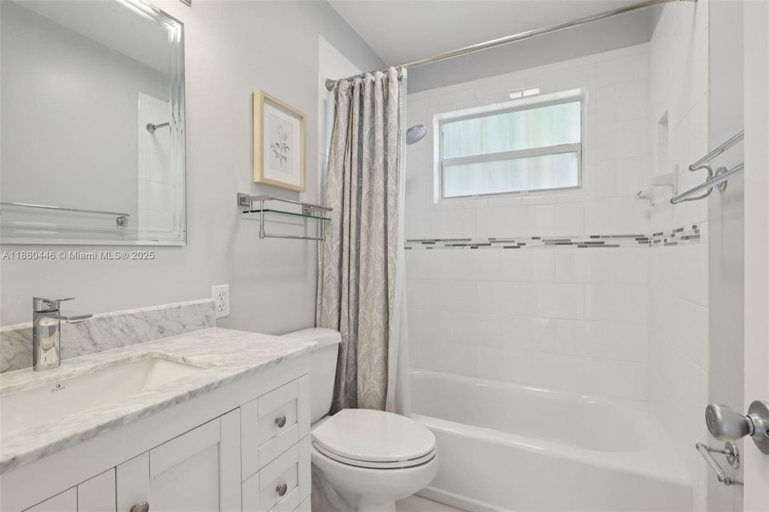 合同活跃: $745,000 (3 贝兹, 2 浴室, 1224 平方英尺)