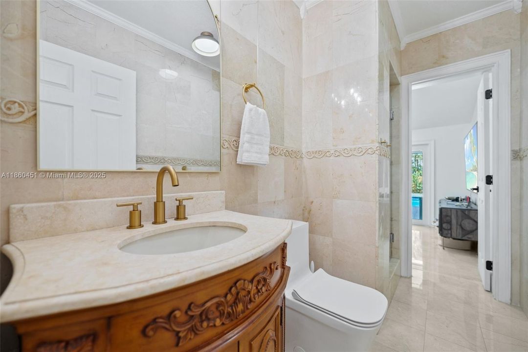 Под контрактом: $1,275,000 (5 спален, 3 ванн, 3298 Квадратных фут)