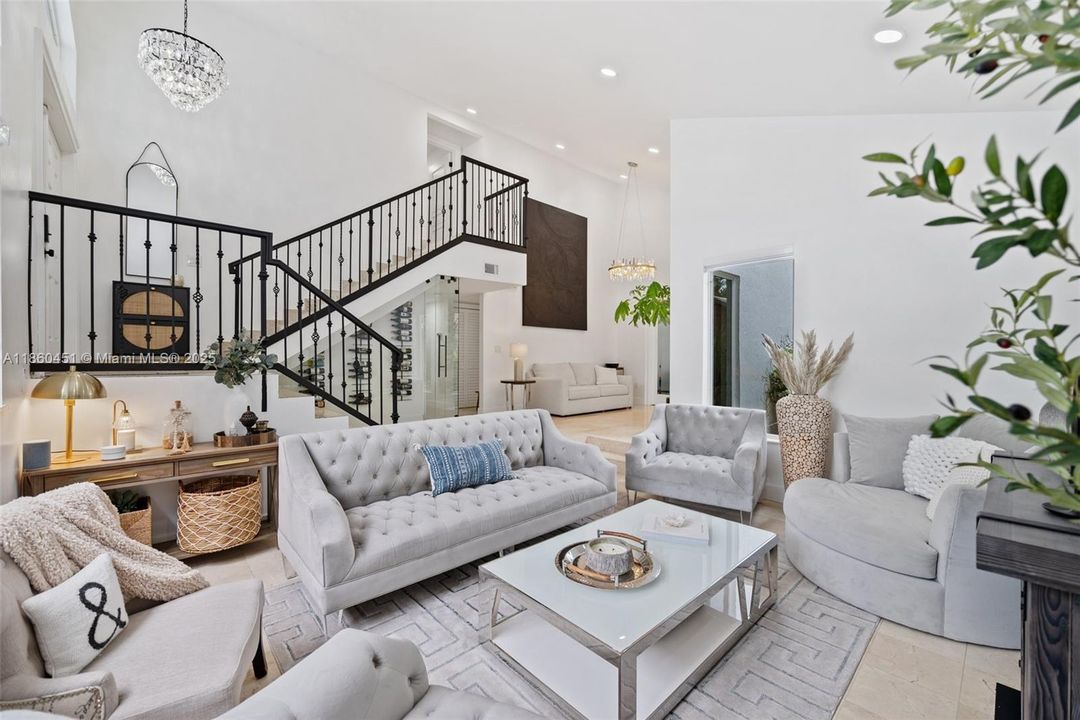 Под контрактом: $1,275,000 (5 спален, 3 ванн, 3298 Квадратных фут)