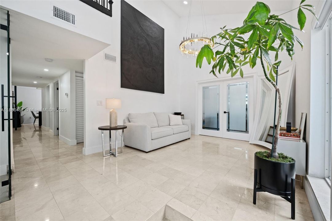 Под контрактом: $1,275,000 (5 спален, 3 ванн, 3298 Квадратных фут)