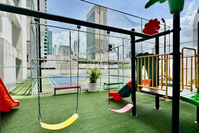 待售: $472,500 (3 贝兹, 3 浴室, 0 平方英尺)