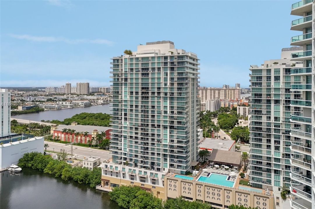 For Sale: $1,450,000 (3 beds, 3 baths, 1892 Square Feet)