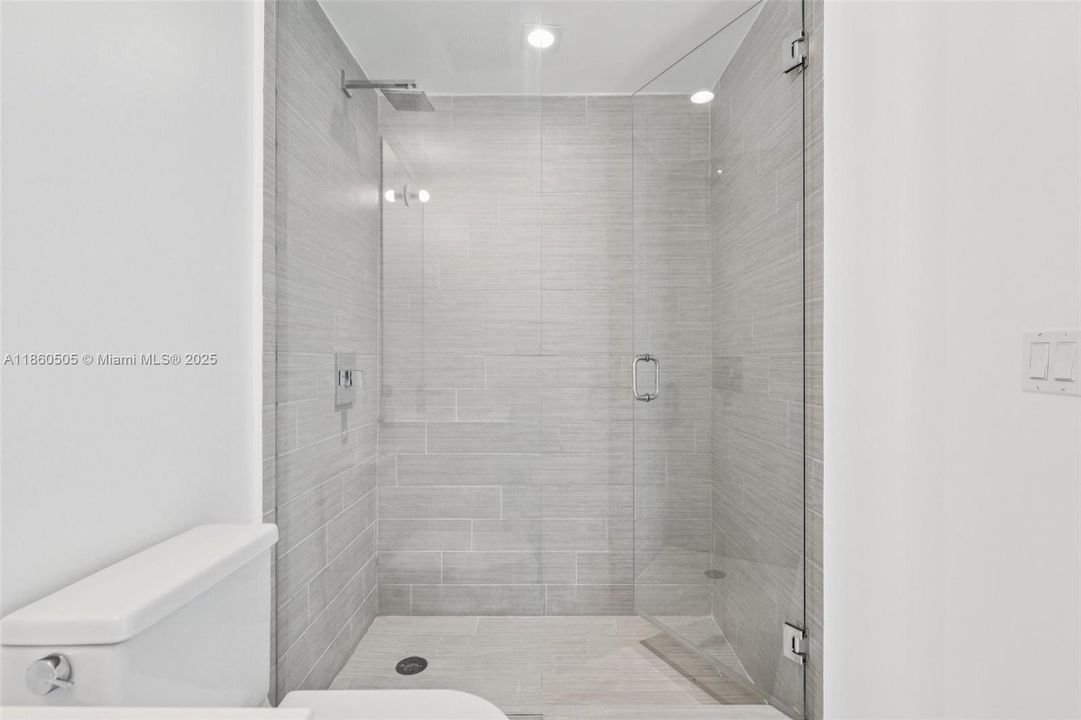 For Sale: $1,450,000 (3 beds, 3 baths, 1892 Square Feet)