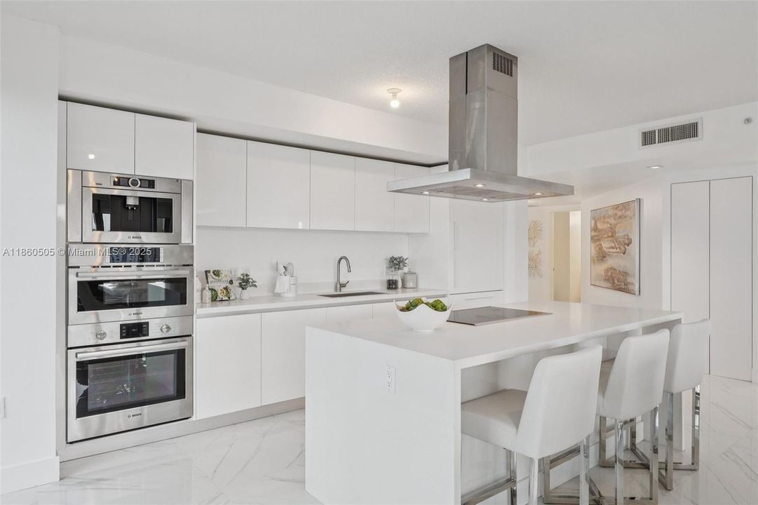 For Sale: $1,450,000 (3 beds, 3 baths, 1892 Square Feet)