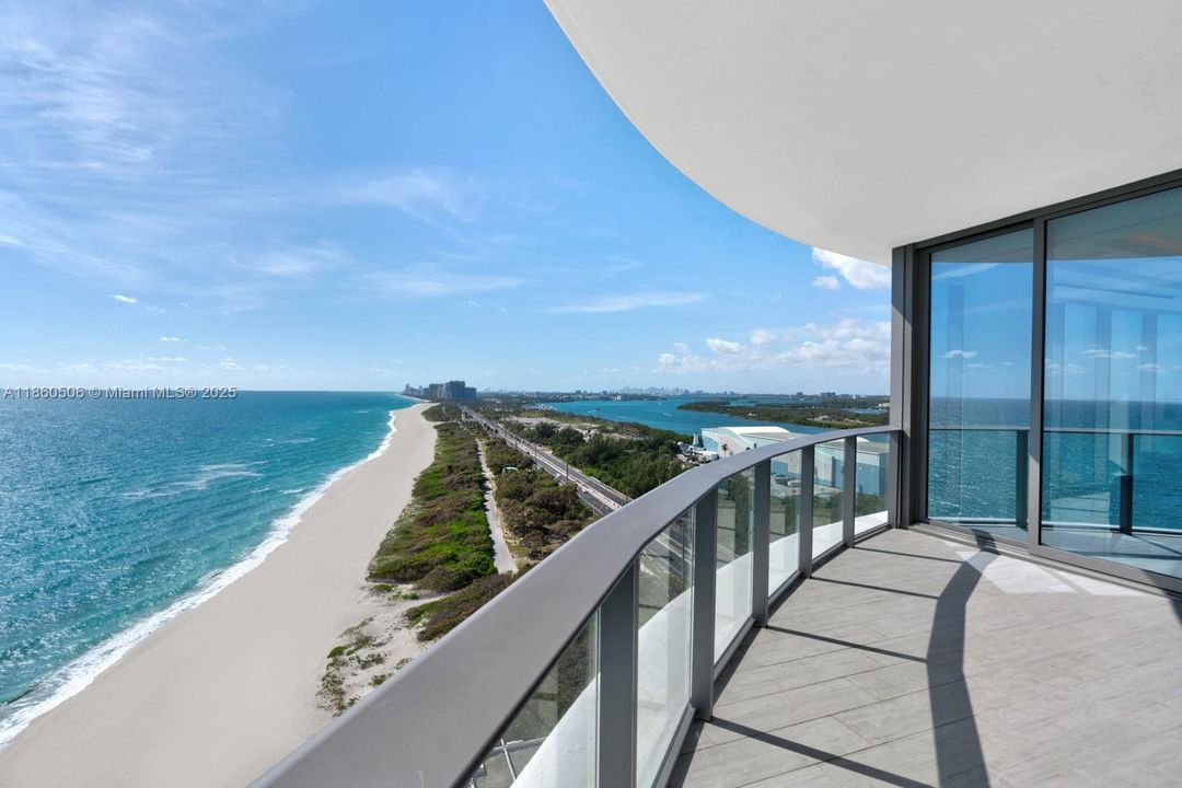 Active With Contract: $7,595,000 (4 beds, 5 baths, 3640 Square Feet)