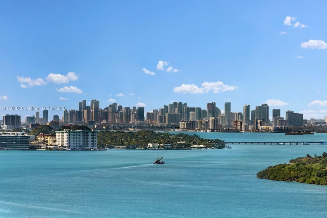 Active With Contract: $7,595,000 (4 beds, 5 baths, 3640 Square Feet)