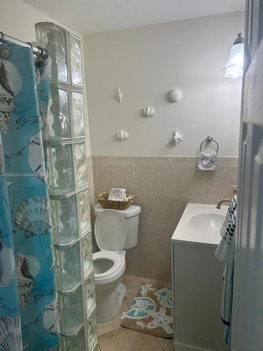 待售: $949,900 (2 贝兹, 2 浴室, 1084 平方英尺)