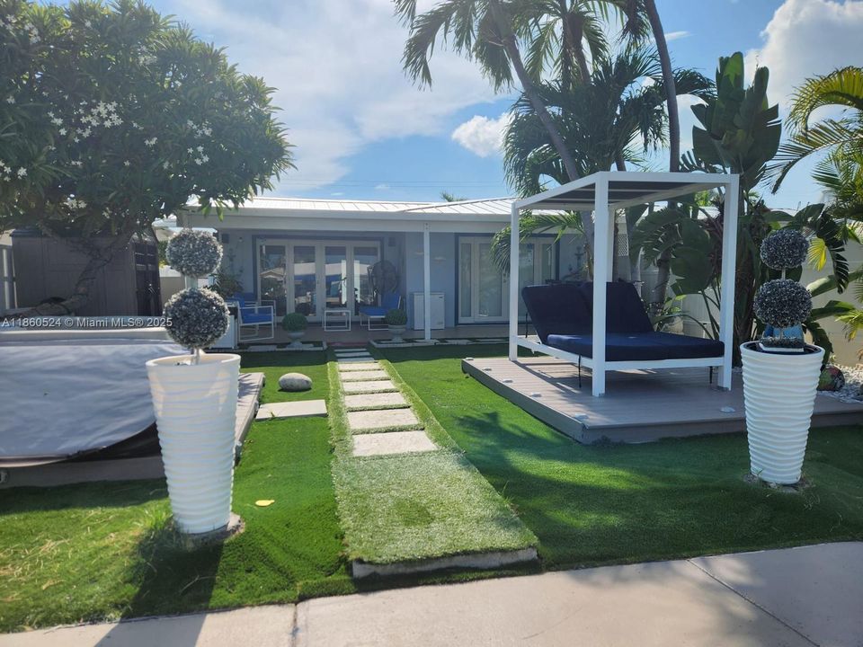 待售: $949,900 (2 贝兹, 2 浴室, 1084 平方英尺)