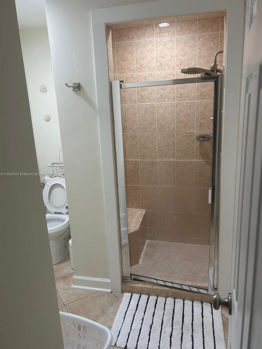 待售: $949,900 (2 贝兹, 2 浴室, 1084 平方英尺)