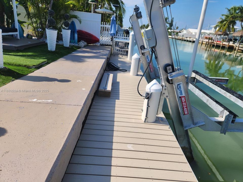 待售: $949,900 (2 贝兹, 2 浴室, 1084 平方英尺)