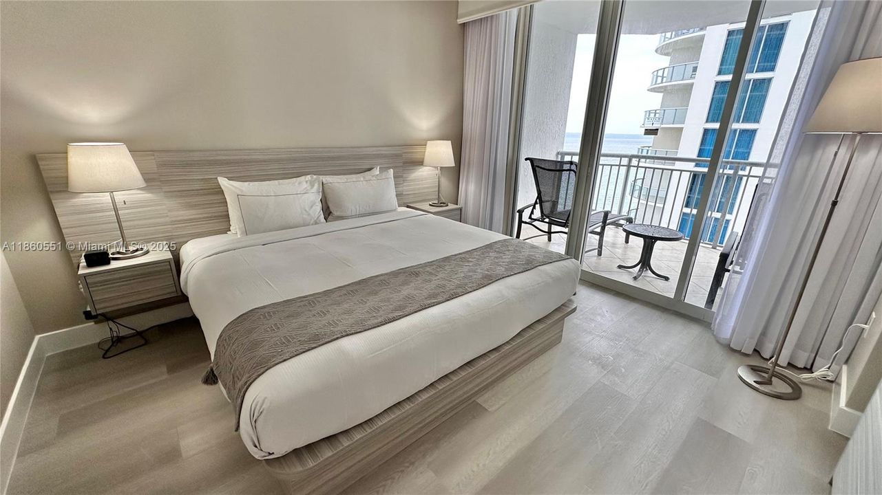 待售: $855,000 (2 贝兹, 2 浴室, 1290 平方英尺)