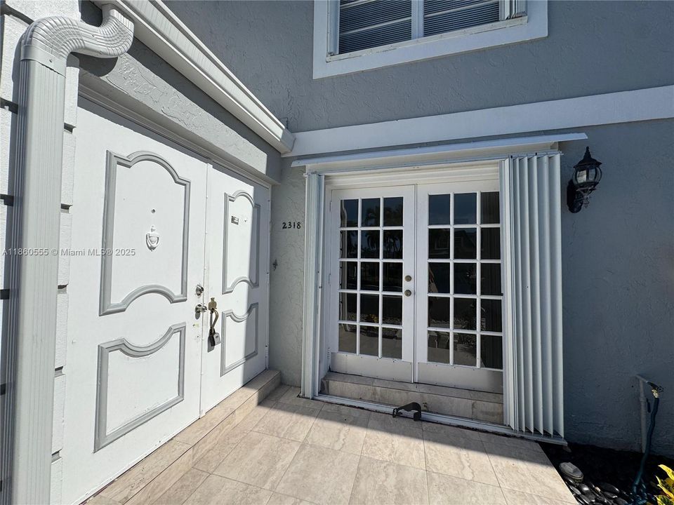 На продажу: $605,000 (2 спален, 2 ванн, 1696 Квадратных фут)