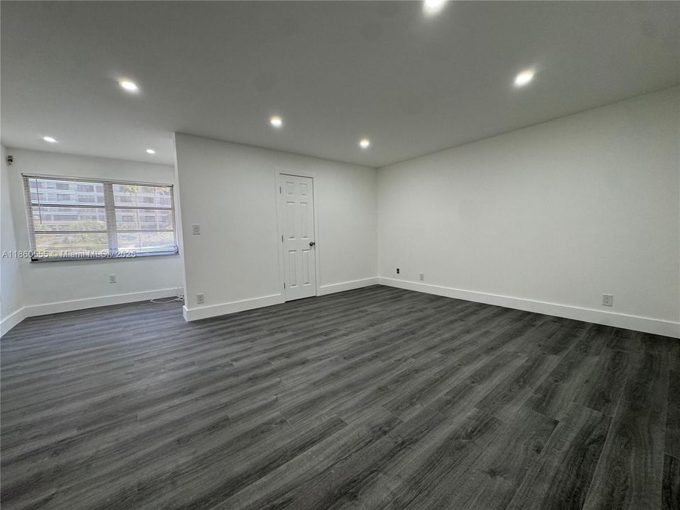 На продажу: $605,000 (2 спален, 2 ванн, 1696 Квадратных фут)