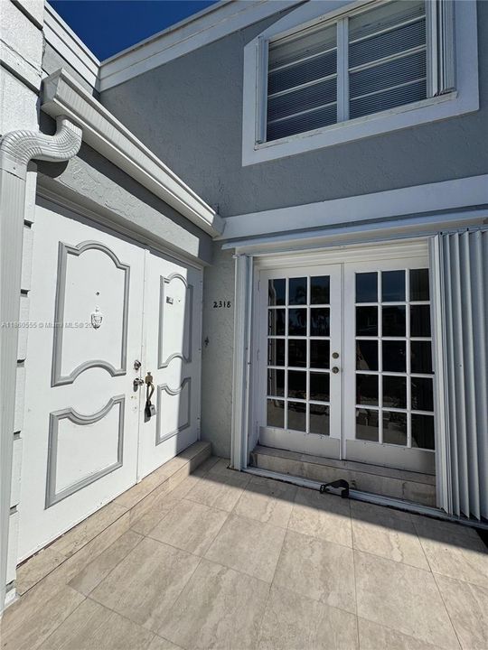 На продажу: $605,000 (2 спален, 2 ванн, 1696 Квадратных фут)