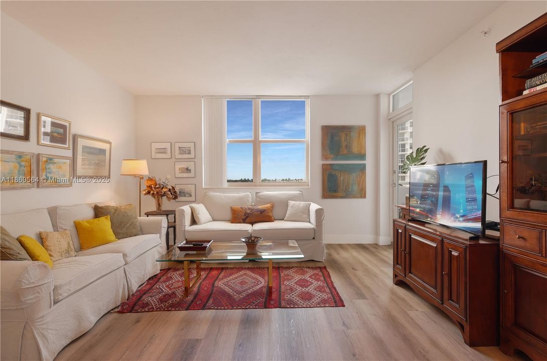 Recientemente alquilado: $2,700 (2 camas, 2 baños, 1170 Pies cuadrados)