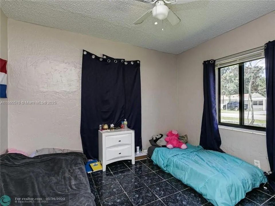 Active With Contract: $649,999 (4 beds, 3 baths, 1757 Square Feet)