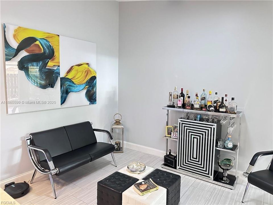 待售: $210,000 (2 贝兹, 2 浴室, 0 平方英尺)