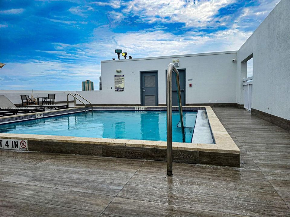 Activo con contrato: $380,000 (1 camas, 1 baños, 613 Pies cuadrados)