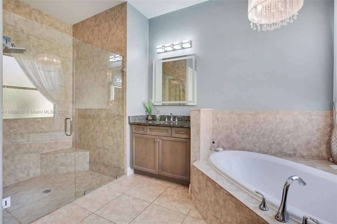 Недавно продано: $1,200,000 (4 спален, 3 ванн, 2730 Квадратных фут)