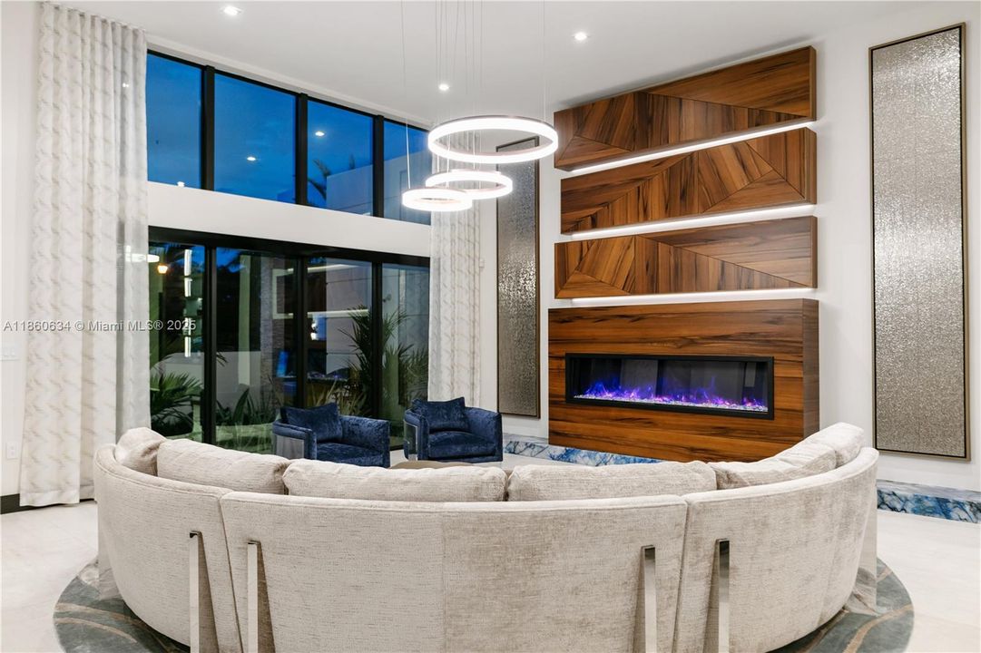 Недавно арендовано: $20,000 (5 спален, 5 ванн, 4843 Квадратных фут)