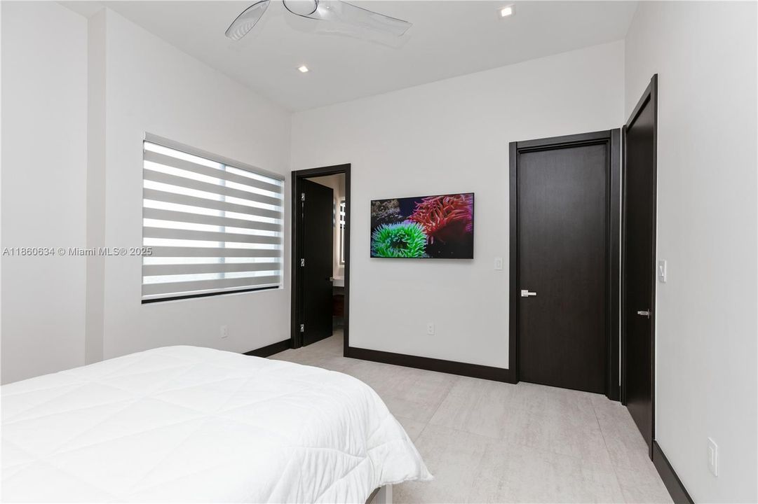 Недавно арендовано: $20,000 (5 спален, 5 ванн, 4843 Квадратных фут)