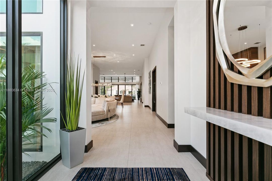 Недавно арендовано: $20,000 (5 спален, 5 ванн, 4843 Квадратных фут)