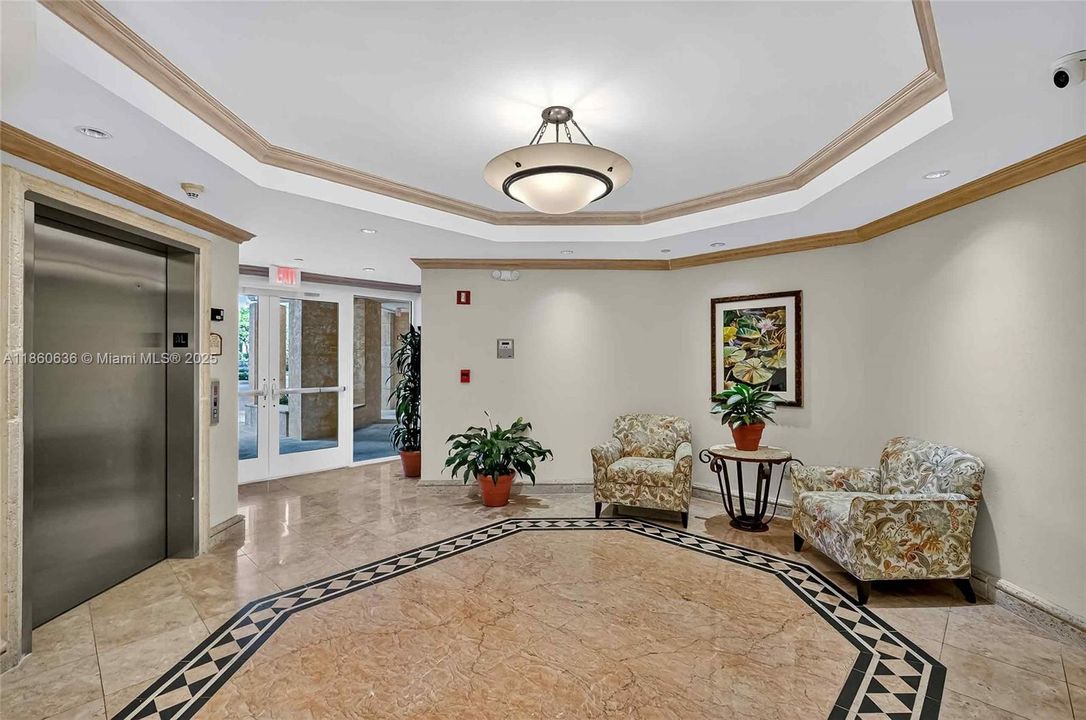 For Sale: $1,650,000 (2 beds, 2 baths, 1310 Square Feet)