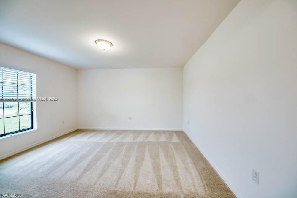 待售: $300,000 (3 贝兹, 2 浴室, 0 平方英尺)