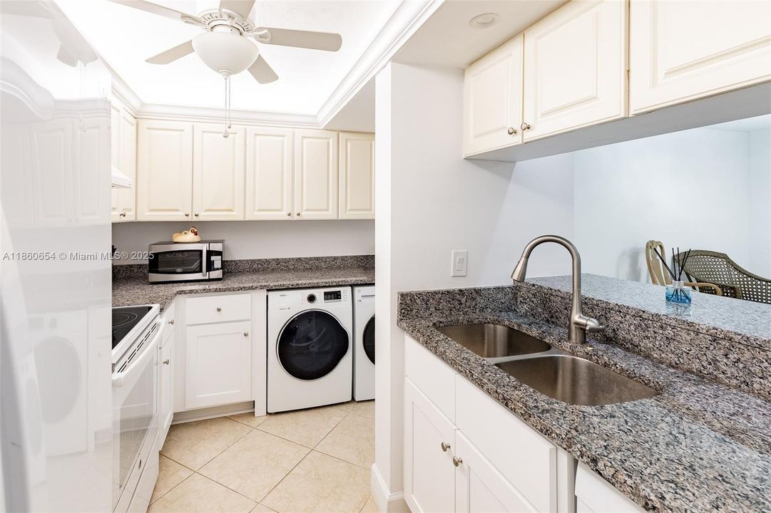 Recientemente alquilado: $1,600 (2 camas, 2 baños, 1412 Pies cuadrados)