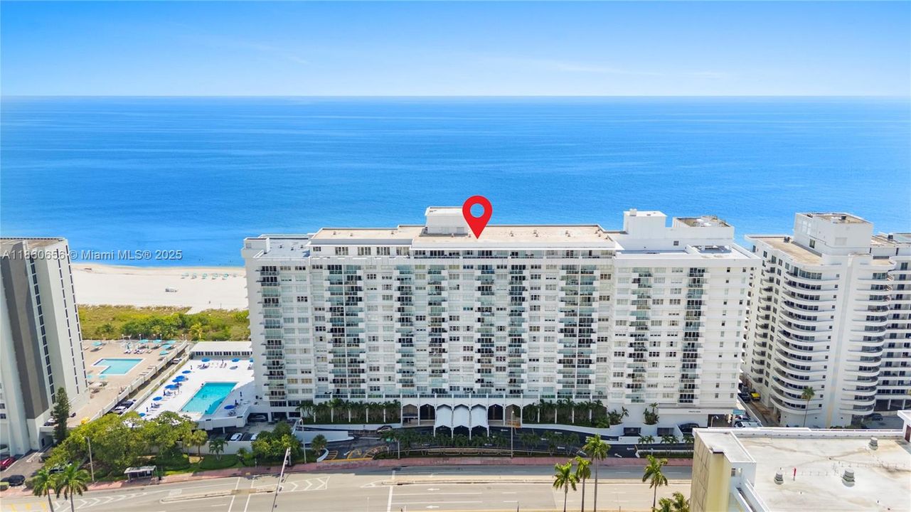 合同活跃: $600,000 (1 贝兹, 1 浴室, 930 平方英尺)