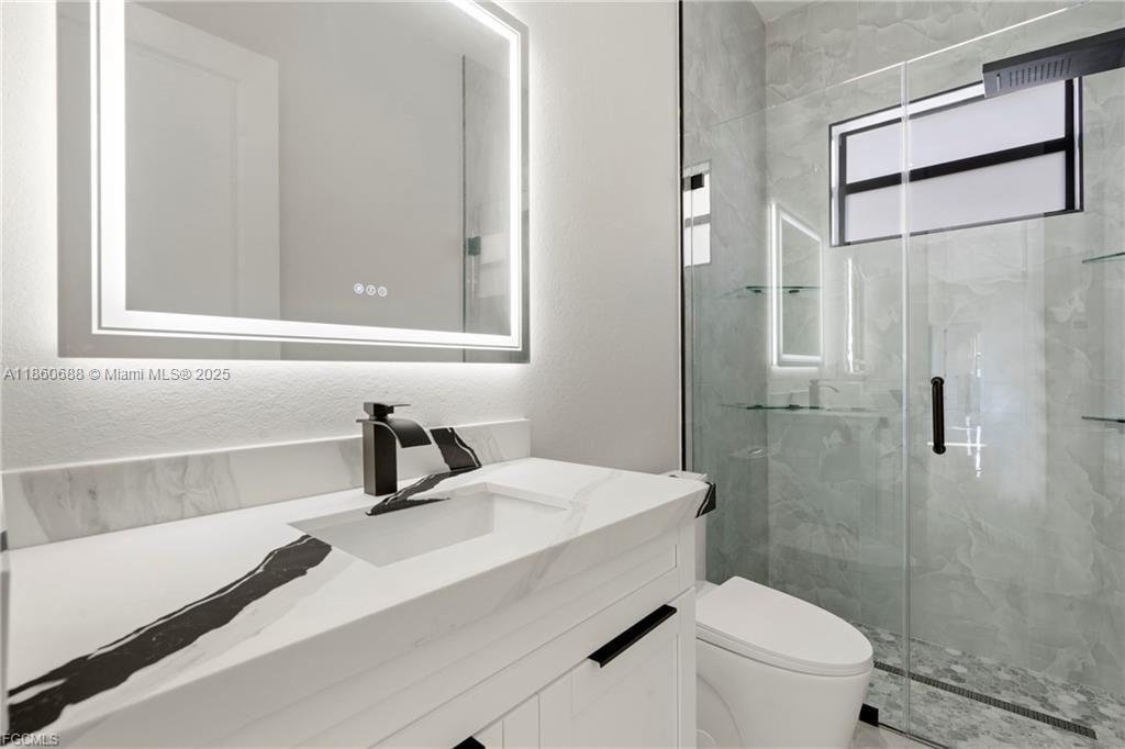 待售: $999,999 (4 贝兹, 3 浴室, 2561 平方英尺)