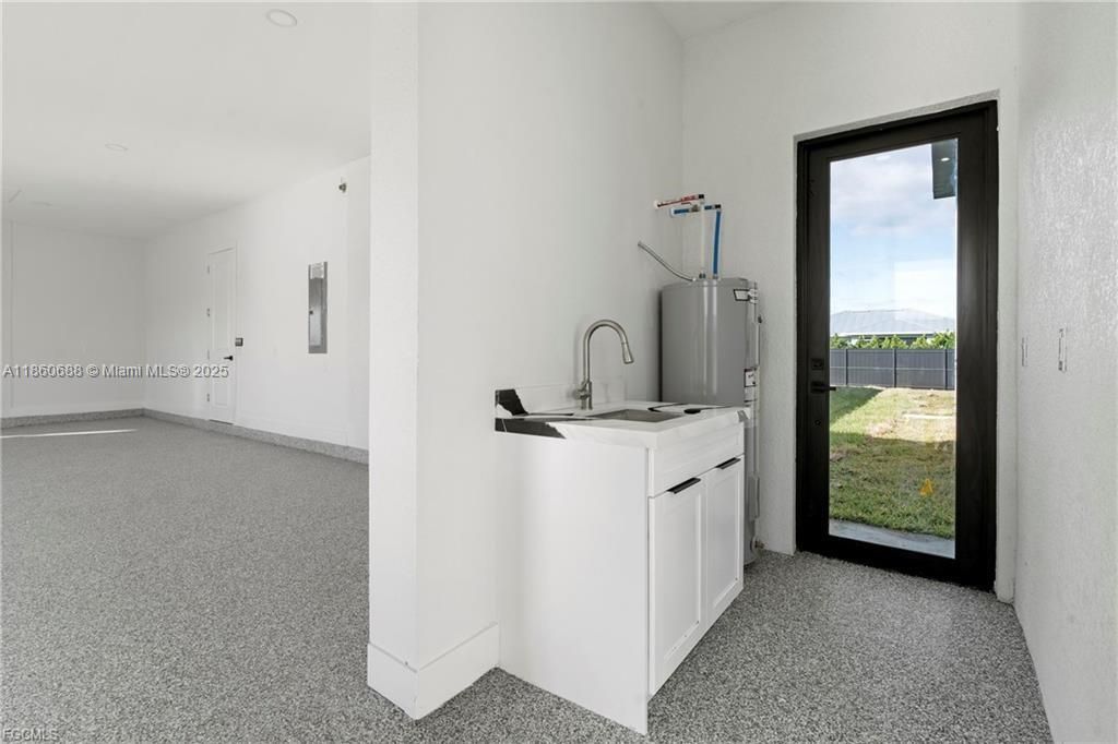 待售: $999,999 (4 贝兹, 3 浴室, 2561 平方英尺)