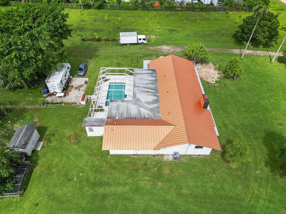 For Sale: $1,599,900 (4 beds, 2 baths, 2698 Square Feet)