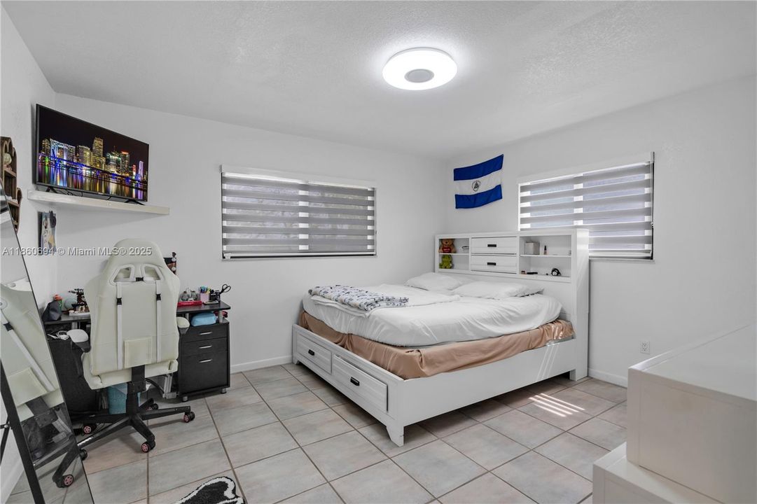 For Sale: $1,599,900 (4 beds, 2 baths, 2698 Square Feet)