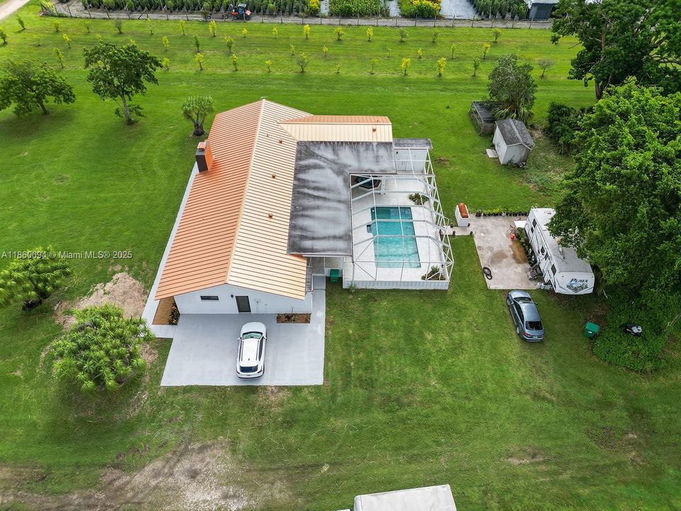 For Sale: $1,599,900 (4 beds, 2 baths, 2698 Square Feet)